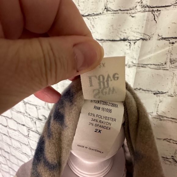 Sew in Love half zip pullover sweatshirt. Size 2X, Lavender & olive - Picture 7 of 9